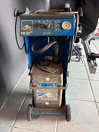 Apparecchio carico/spurgo aria freni
