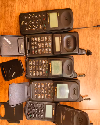 lotto telefoni anni 80 motorola e vari