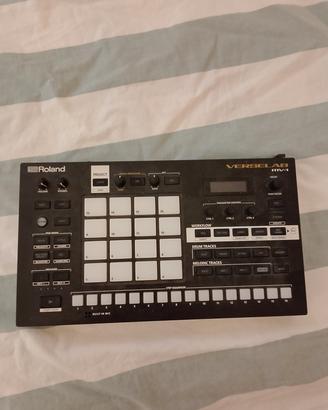 Roland Verselab mv-1