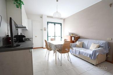 3 LOCALI A ALBA ADRIATICA