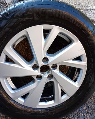 4 cerchi + gomme da 16 Volkswagen t-cross original