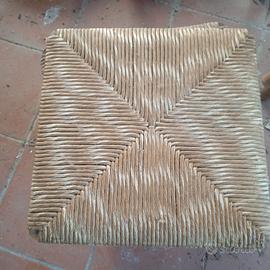 due sedute impagliate per sedie di legno 