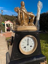 Orologio antico da tavolo in marmo