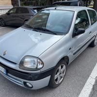RENAULT CLIO 1.2 BENZINA NEOPATENTATI 183.000.Km