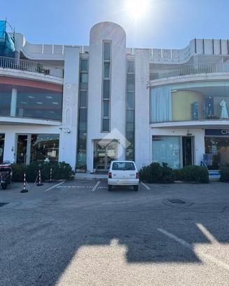 NEGOZIO A CITTÀ SANT'ANGELO