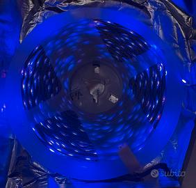🌈 Striscia LED RGB 5Metri – Multicolore