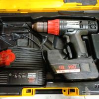 Trapano a percussione 18V e seghetto a gattuccio