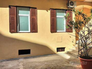 Bilocale ristrutturato arredato in centro