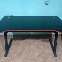 SCRIVANIA GAMING E OFFICE CON LED 