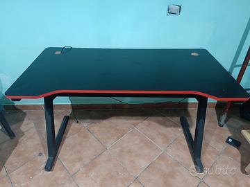 SCRIVANIA GAMING E OFFICE CON LED 