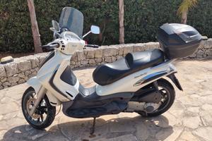 Beverly 300 Tourer