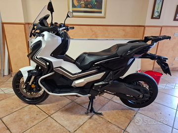 Honda x-adv 750 come nuova