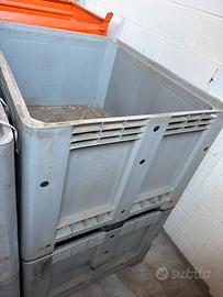 Cassoni in plastica dura