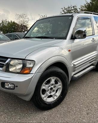 Mitsubishi Pajero 3.2 DI-D GLS-2 - GANCIO TRAINO