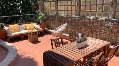 Monteverde ampio quadrilocale con terrazzo