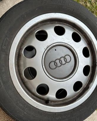 Set 4 cerchi + gomme usate audi a1