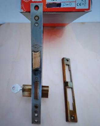 Serratura elettrica da infilare 