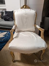 poltrona in raso bianca