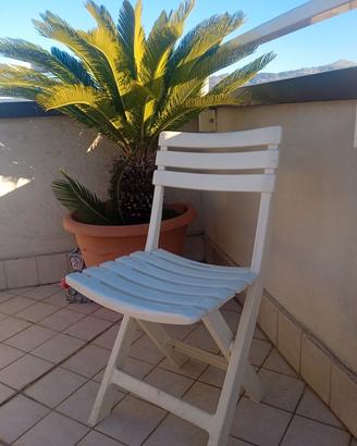 Sedie pieghevoli in plastica resistente 