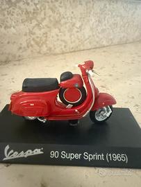 Modellino vespa 90 super sprint (1965)