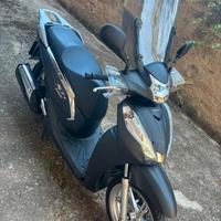 Sh 300