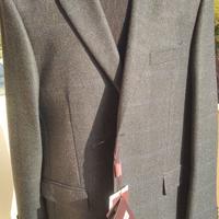 Giacca da uomo scura in lana