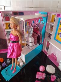 armadio della Barbie