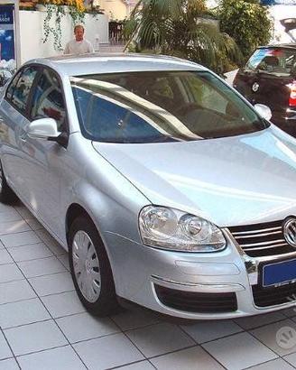 Parabrezza Volkswagen Jetta 05-11