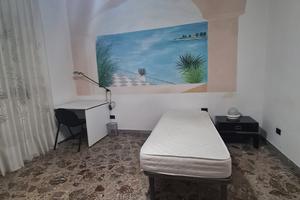 affittiamo stanze in appartamento