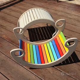 Dondolo, torre, triangolo Pikler montessoriani