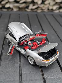 BMW Z8 Cabrio Burago 1/18  