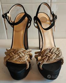 Sandalo nero e oro Elisabetta Franchi 