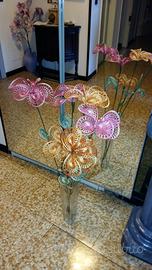 Fiori fatti a mano a uncinetto
