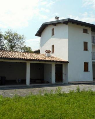 RISTRUTTURATA CASA IN SASSO: 1.000 mq di giardi...