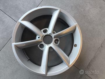 CERCHIO IN LEGA ANTERIORE SMART FORTWO 15”