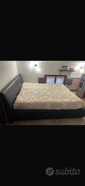 Letto matrimoniale moderno in pelle