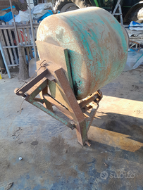 Betoniera con attacco per trattore