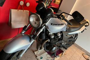 Kawasaki ZR750