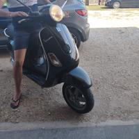 Piaggio Vespa 125 LX