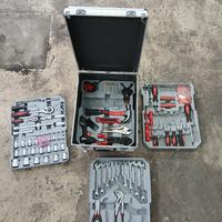 Assortimento attrezzi per fai da te
