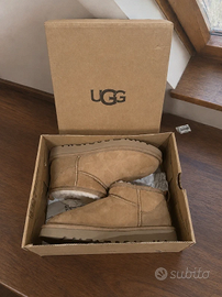 Stivaletti UGG Classic Ultra Mini da donna EU 40