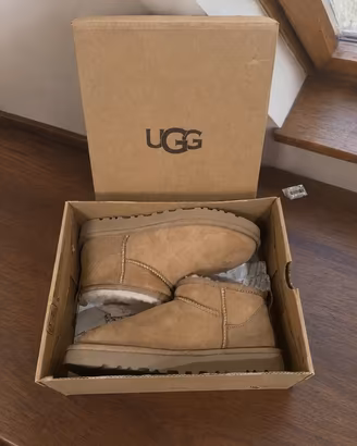 Stivaletti UGG Classic Ultra Mini da donna EU 40