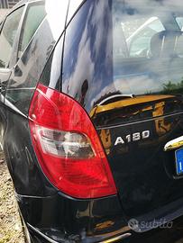 Mercedes-benz classe A 180 automatica benzina/gpl