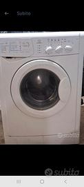 Lavatrice Indesit 
