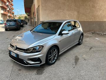 Volkswagen Golf VII
