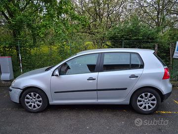 Volkswagen Golf 1.6 Benzina