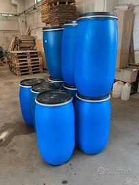 Bidoni in plastica da 120 l usati