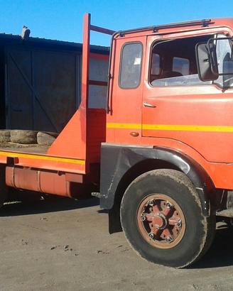 Autocarro Fiat 693 trasformabile in agricolo