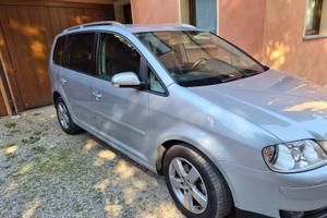 VW Touran 2006 Benzina