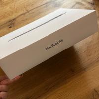 Mac Book Air 13 Chip Apple M1 con CPU 8 - core e G